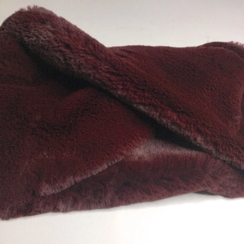 LA FIORENTINA FAUX FUR INFINITY SCARF BURGUNDY OS NWOT